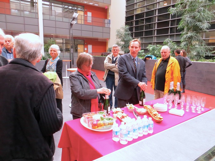 N. Dub et J. Lefebvre amorcent le vin d'honneur